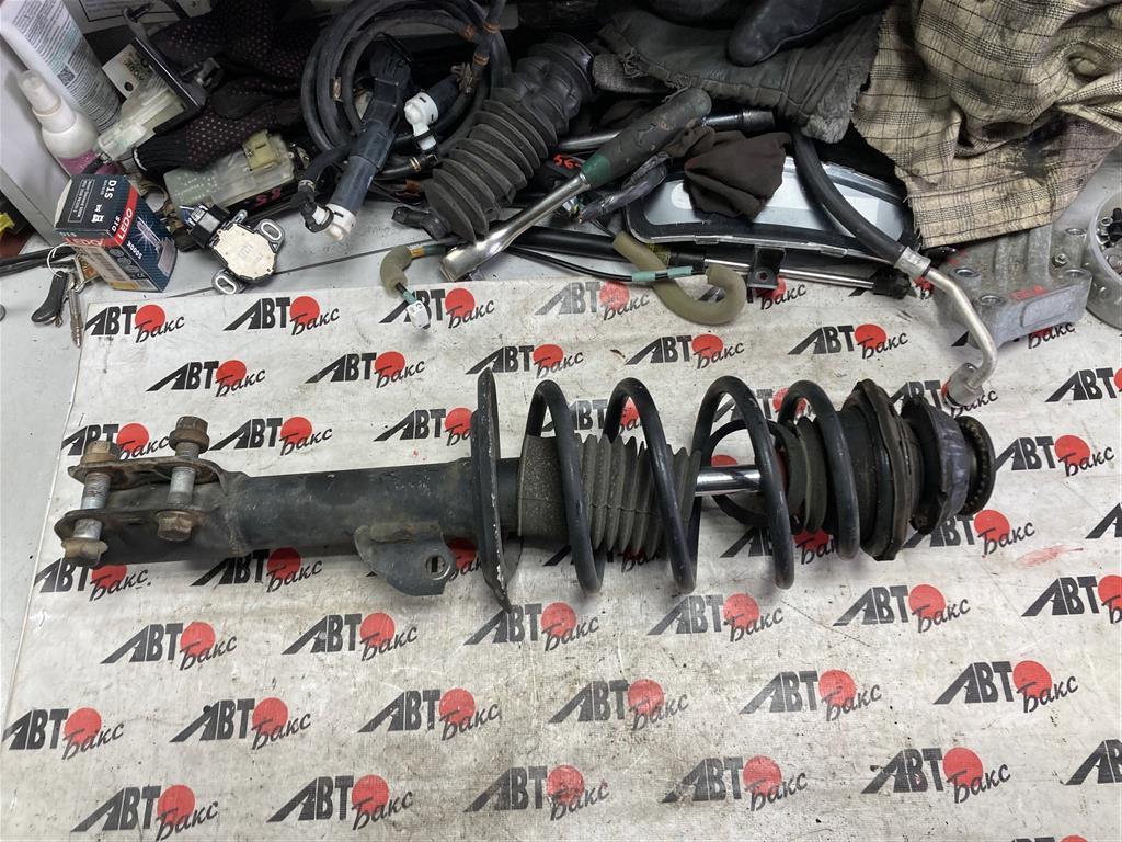 TOYOTA AQUA NHP10 для Стойка передняя правая