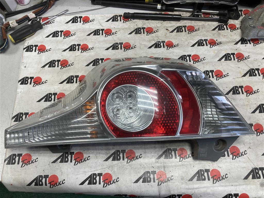 TOYOTA AQUA NHP10 для Фонарь задний правый