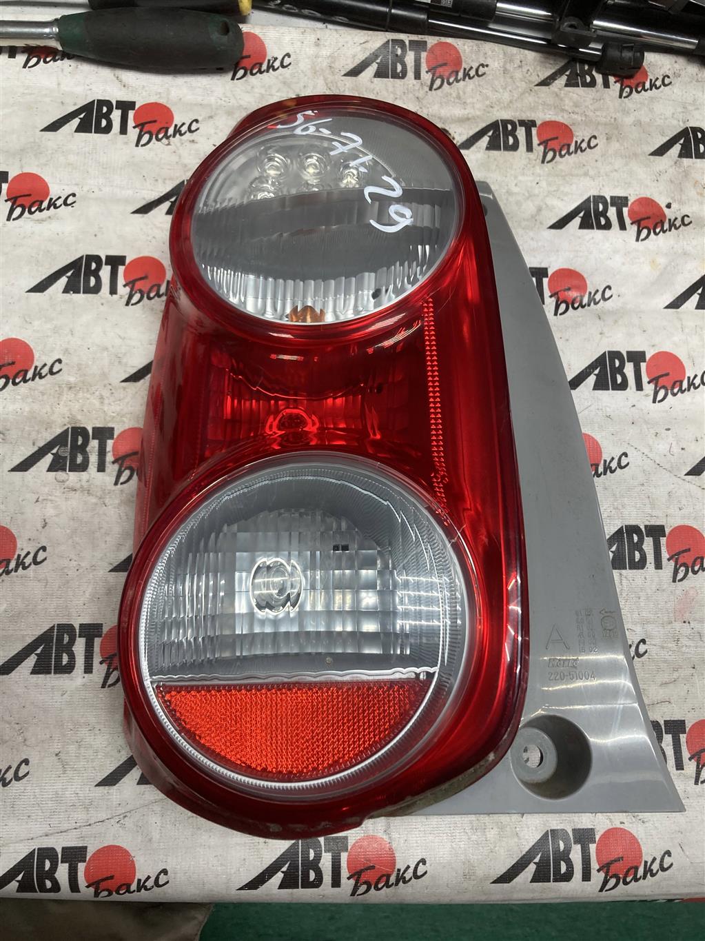 TOYOTA PASSO KGC30/KGC35/NGC30  для Фонарь задний левый