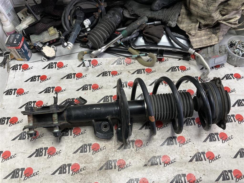 NISSAN LEAF AZE0 для Стойка передняя левая