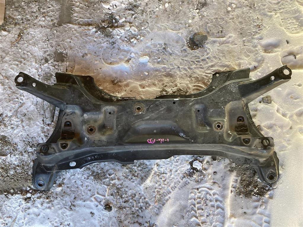 TOYOTA AQUA NHP10 для балка передняя