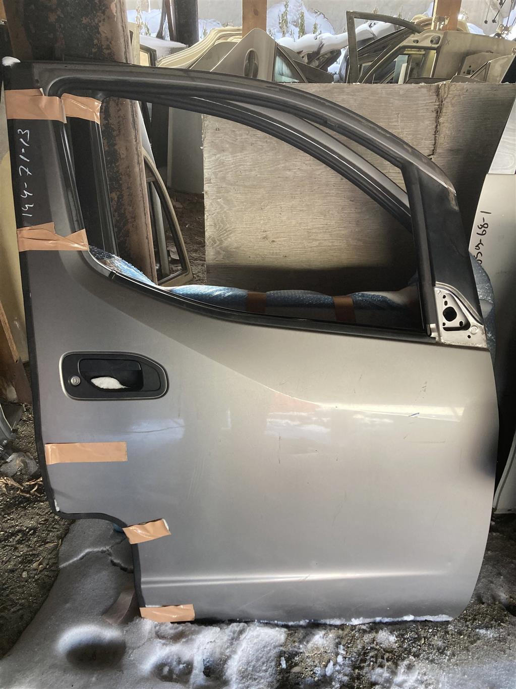 NISSAN NV200 VM20 для Дверь передняя правая