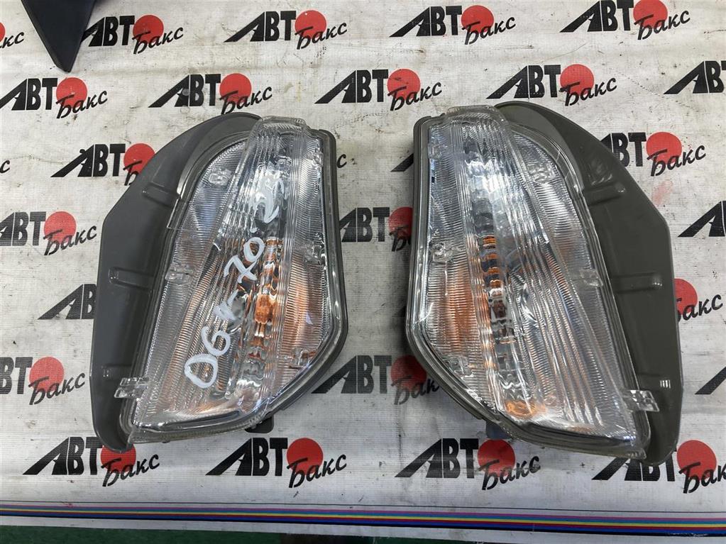 TOYOTA PRIUS ALPHA ZVW41 для повторитель в бампер левый