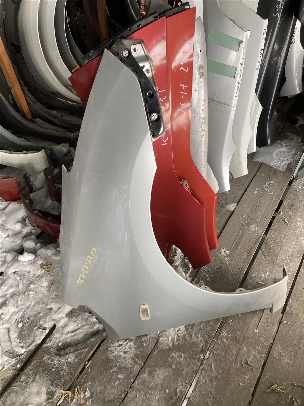 TOYOTA PRIUS NHW20 для Крыло переднее правое