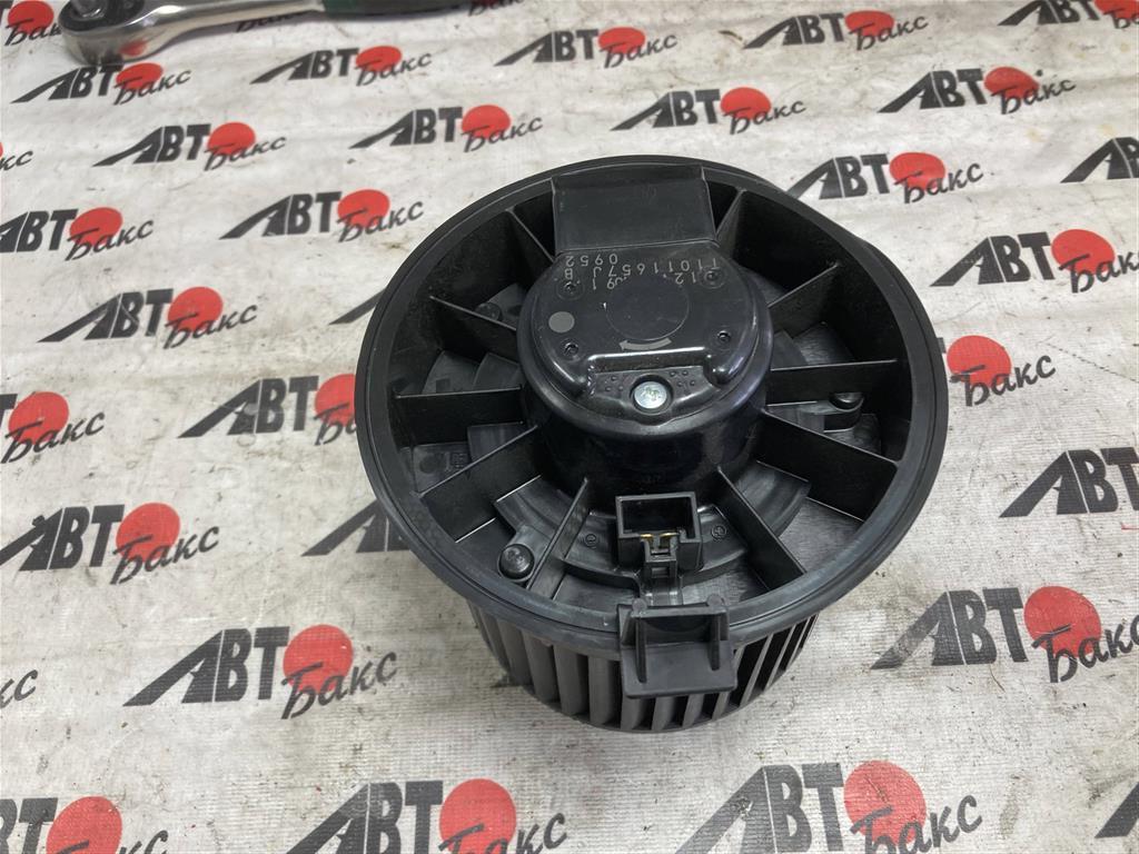 NISSAN LEAF AZE0 для мотор печки 