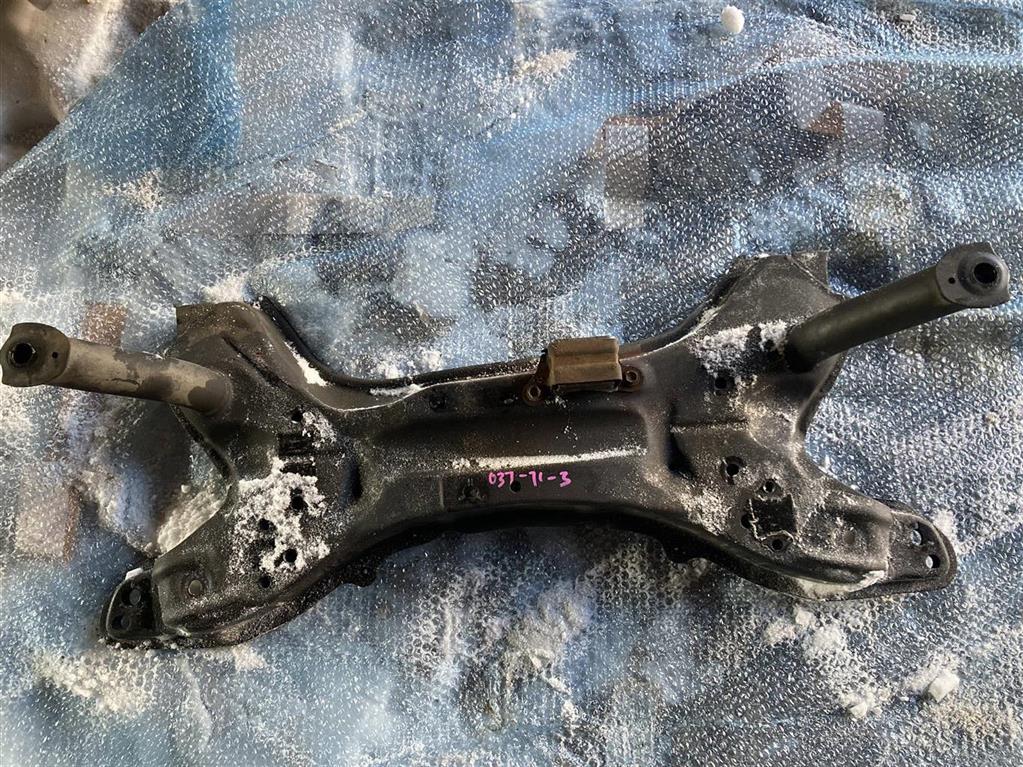 TOYOTA FUNCARGO NCP20/NCP21/NCP25 для балка передняя