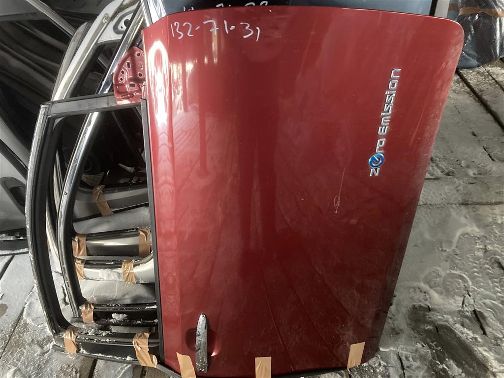 NISSAN LEAF AZE0 для Дверь передняя правая