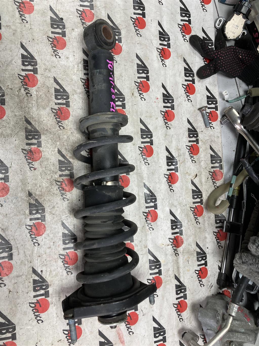 TOYOTA WISH ANE10G/ANE11W/ZNE10G/ZNE14G  для Стойка задняя левая