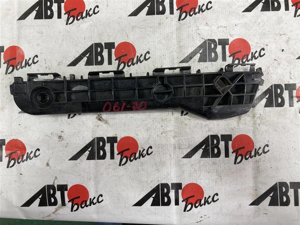 TOYOTA AQUA NHP10 для Крепление бампера заднее правое