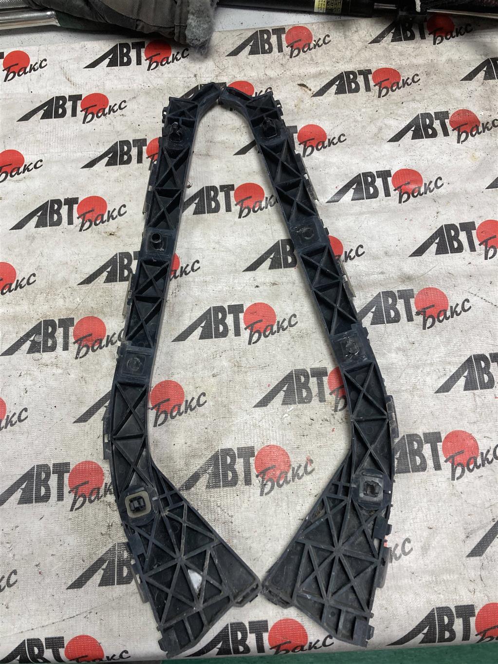 TOYOTA PRIUS NHW20 для Крепление бампера заднее левое