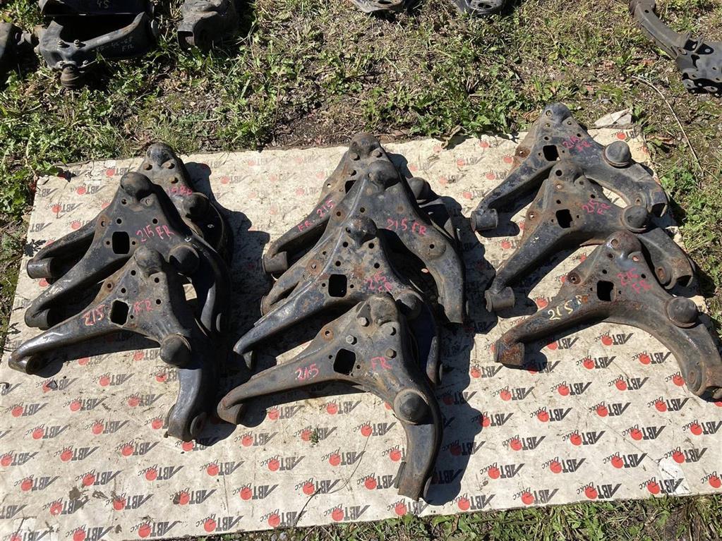 MITSUBISHI DELICA P03W/P04W/P24W/P05W/P25W/P35W/P15W для Рычаг передний нижний правый