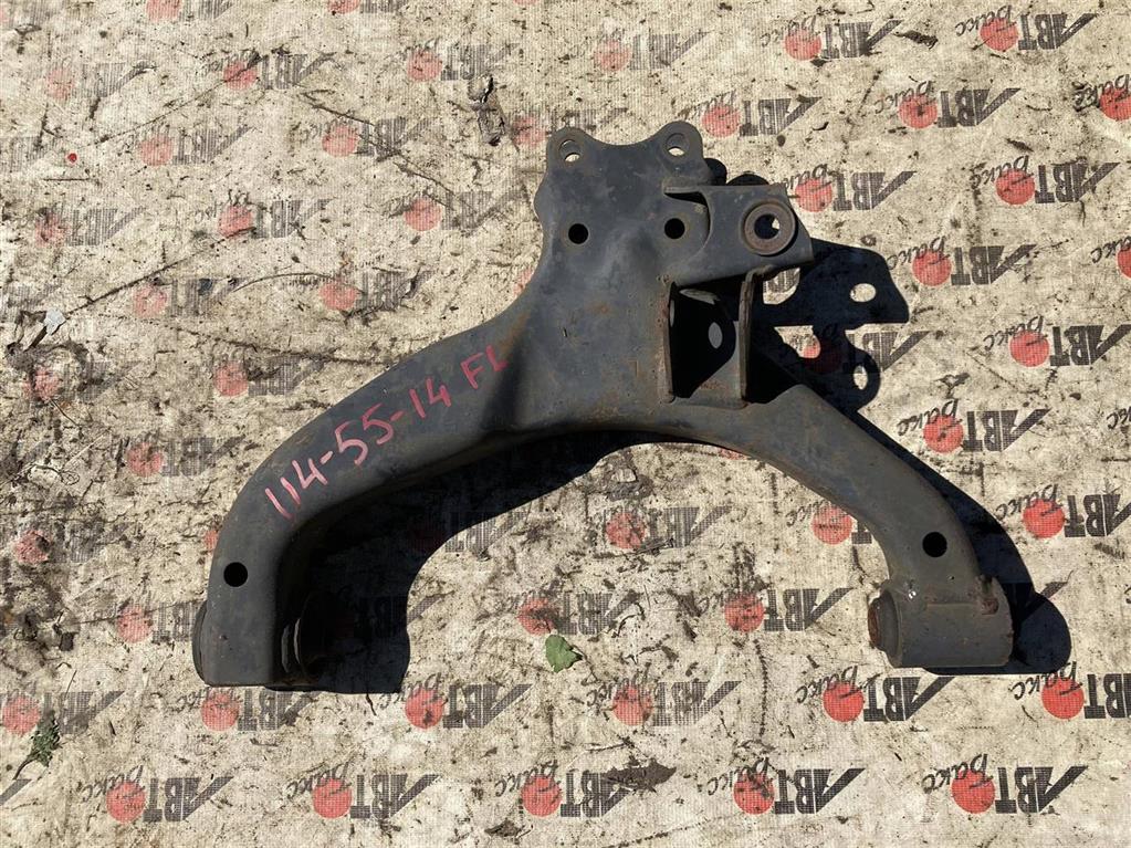 NISSAN CARAVAN VWE25/E25 для Рычаг передний нижний левый