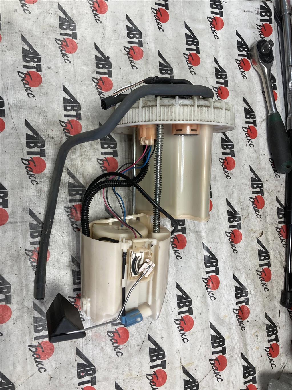 TOYOTA AQUA NHP10 для Бензонасос