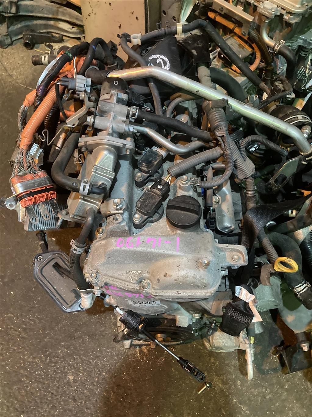 TOYOTA AQUA NHP10 для Двигатель бензин