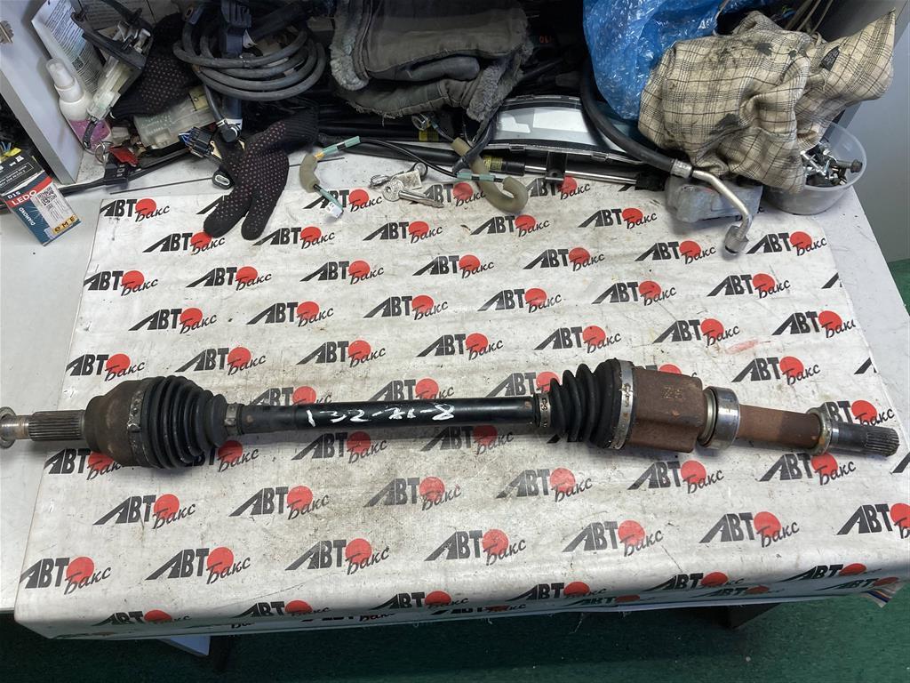 NISSAN LEAF AZE0 для Привод передний правый