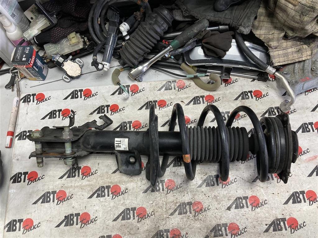 NISSAN LEAF AZE0 для Стойка передняя левая