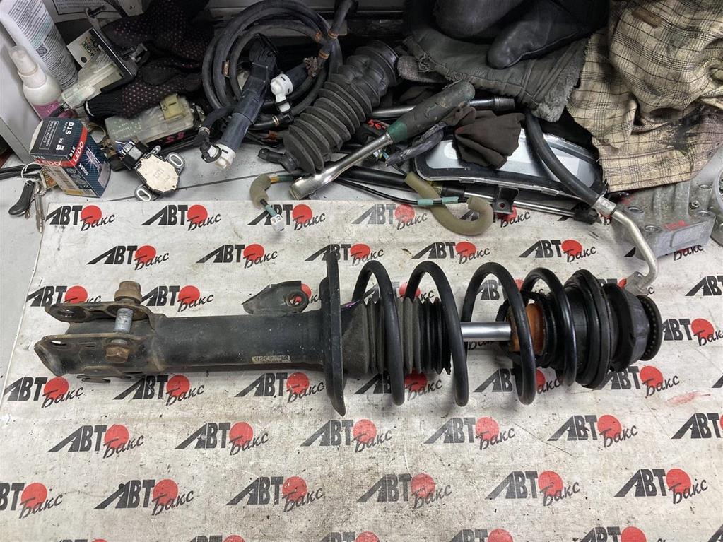 TOYOTA AQUA NHP10 для Стойка передняя левая