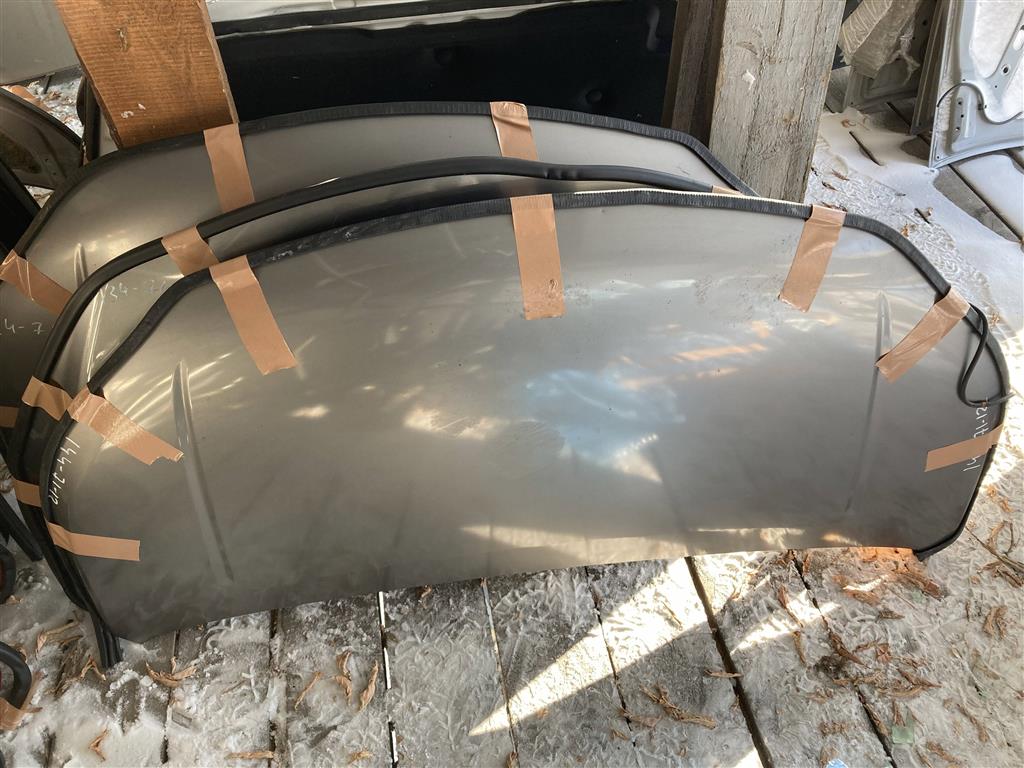 NISSAN NV200 VM20 для Капот