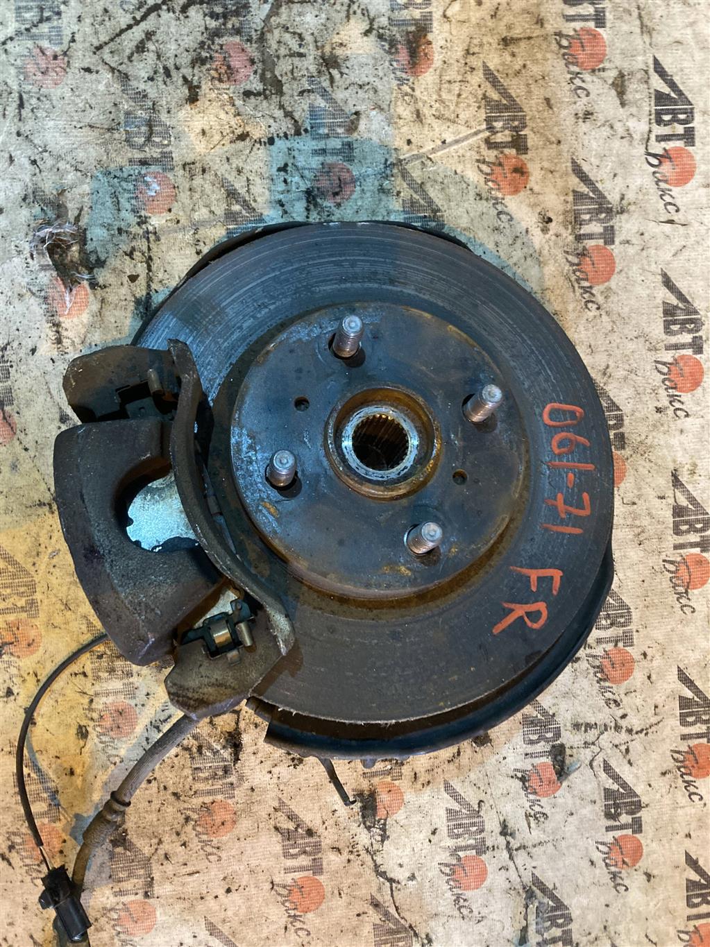 TOYOTA AQUA NHP10 для Ступица передняя правая