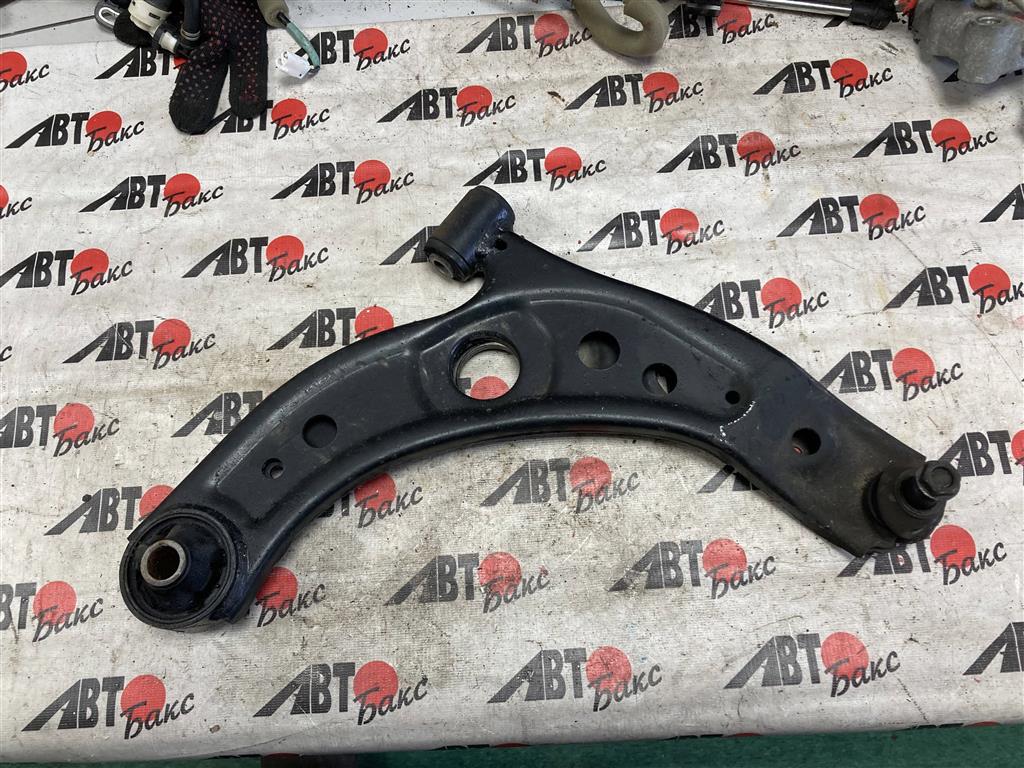 TOYOTA PASSO KGC10/KGC15/QNC10  для Рычаг передний нижний правый