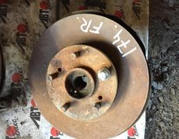 Ступица передняя правая для NISSAN AVENIR PNW11/PW11/W11/SW11  запчасти бу