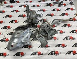 набор петель для TOYOTA NOAH AZR60G/AZR65G  запчасти бу