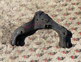 Рычаг передний нижний левый для MAZDA BONGO SK22M/SK82M/SK82V/SKP2M/SKP2V/SK22V  запчасти бу