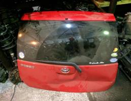 Стекло двери для TOYOTA PASSO KGC10/KGC15/QNC10  запчасти бу