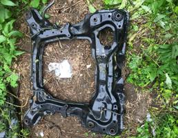 Балка для HONDA INSPIRE UA1/UA2/UA3  запчасти бу