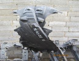 Подкрылок передний правый для NISSAN SKYLINE V35/HV35/NV35/PV35  запчасти бу