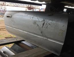 Дверь передняя правая для HONDA ASCOT CE4/CE5  запчасти бу