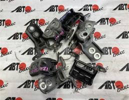 набор петель для NISSAN QASHQAI/DUALIS KNJ10  запчасти бу