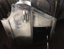 Дверь задняя правая для NISSAN GLORIA CY31/PAY31/PY31/Y31/UY31  запчасти бу