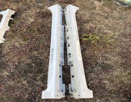 Порог пластиковый пара  для TOYOTA PRIUS ZVW30  запчасти бу