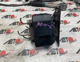 Блок ABS для SUZUKI JIMNY JB23W  запчасти бу