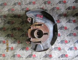 Ступица передняя левая для TOYOTA PRIUS NHW10/NHW11  запчасти бу