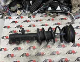 Стойка передняя правая для NISSAN NV200 VM20  запчасти бу