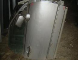 Дверь передняя правая для MITSUBISHI DIAMANTE F31A/F36A/F41A/F46A/F47A  запчасти бу