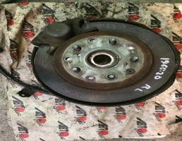 Ступица задняя левая для TOYOTA MARK II JZX110/GX110/GX115/JZX115  запчасти бу