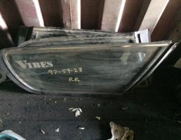 Стекло боковое заднее правое для TOYOTA SCEPTER SXV15W/VCV15W/SXV10/VCV10/VCV15  запчасти бу