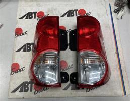 Фонарь задний правый для NISSAN NV200 VM20  запчасти бу