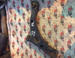 Рычаг передний нижний правый для TOYOTA CORONA PREMIO AT210/AT211/ST210/ST215/CT210/CT215/CT216  запчасти бу