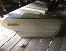 Дверь задняя правая для SUBARU LANCASTER BH9/BHE  запчасти бу