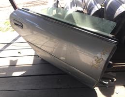 Дверь задняя правая для TOYOTA CHASER GX100/JZX100/JZX101/JZX105/SX100/LX100/GX105  запчасти бу