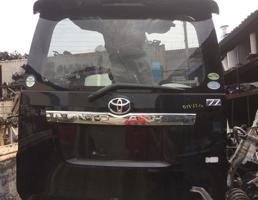 Дверь задка для TOYOTA NOAH ZRR70  запчасти бу