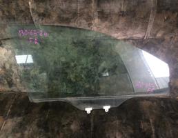 Стекло двери передней правой для NISSAN WINGROAD Y12  запчасти бу