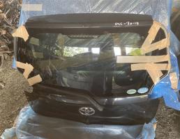 Дверь задка для TOYOTA PORTE NNP10/NNP11/NNP15  запчасти бу