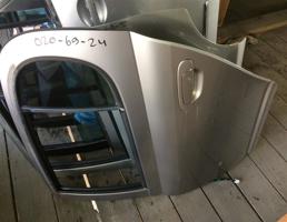 Дверь задняя левая для TOYOTA VITZ NCP10/NCP13/NCP15/SCP10/SCP13  запчасти бу