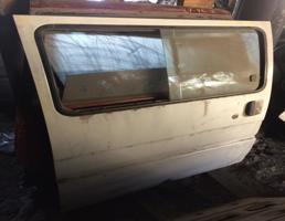 Дверь задняя правая для MAZDA BONGO SK22M/SK82M/SK82V/SKP2M/SKP2V/SK22V  запчасти бу