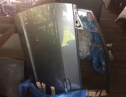 Дверь передняя левая для HONDA INSIGHT ZE2  запчасти бу
